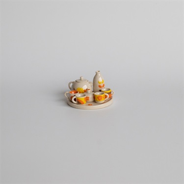 Hamish Bassett, Everything was smaller than I remembered, stoneware clay, underglaze, glaze, 2 x 4 x 4 cm.