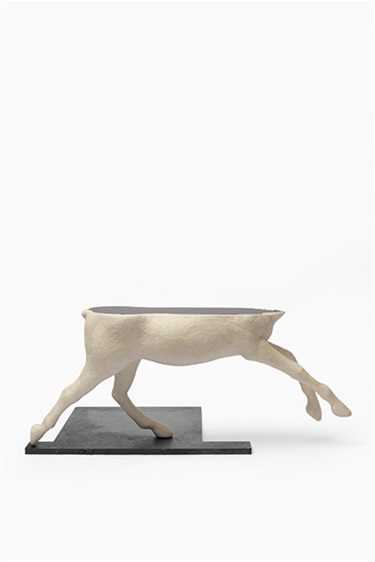 Francheska Coenraads, Palomo, cast iron, sheep wool, plastic, resin, crude oil, 30 x 55 x 35 cm.