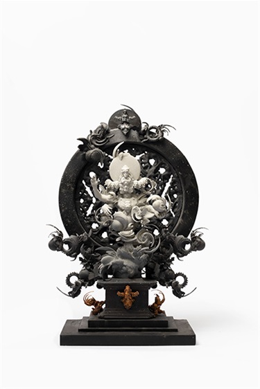 Tony Tran, Ornaobscurum-Reficio, UV-cured resin, stone-cast gypsum, ceramic, acrylic and lacquer paints, metallic finishes, 50 x 35 x 23 cm.