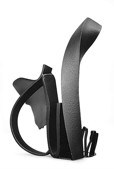 Jan King, Leda, painted steel, 71 x 60 x 32 cm.