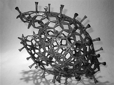 Karen Davis, Secrete, bronze, 35 x 30 x 25 cm.