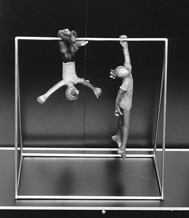 Suzanne Kaldor, Maddie & Josie, bronze, steel, 37 x 45 x 32 cm. Courtesy of King Street Gallery on Burton.