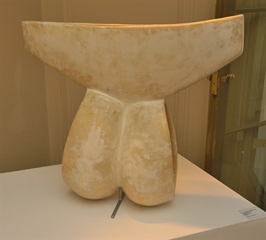 Laurindo De Abreu Soto, Containing the Void 04, fibreglass, resin, 80 x 80 x 25 cm. Courtesy of Soda Gallery.