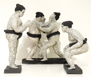 Janet Pezaros, Sumo Wrestlers, earthenware clay, 28 x 20 x 25 cm.