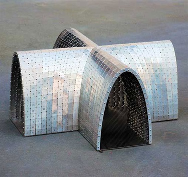 Adrian Page, Cross Vaults, stainless steel, 80 x 80 x 27 cm.