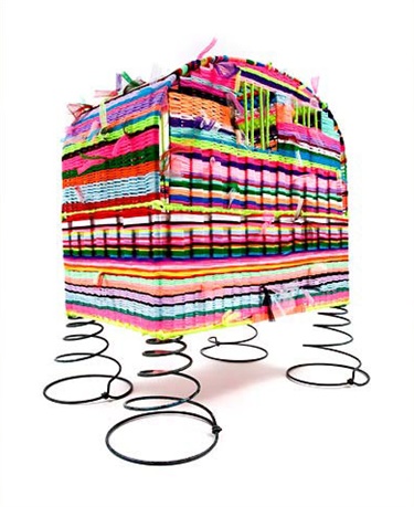 Kerry Smith, Travelin' Beyond the Homeland, wire, nylon ribbon, 40 x 40 x 35 cm.