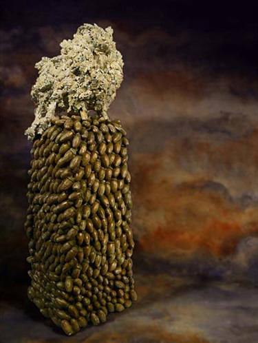 William Eicholtz, Acorn Monarch, polymer cement, rhinestones, 65 x 25 x 20 cm. Courtesy of MARS Gallery.