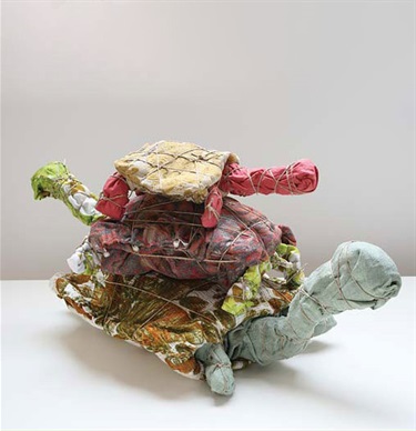 Yvonne Kendall, Passengers 2007, curtain material, string, glue, 42 x 38 x 75 cm. Courtesy of Niagara Galleries.