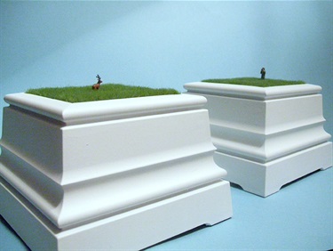 Chris Leaver, Someone Looks at Something, plastic, synthetic fibre, enamel paint, 15 x 11 x 15 cm.