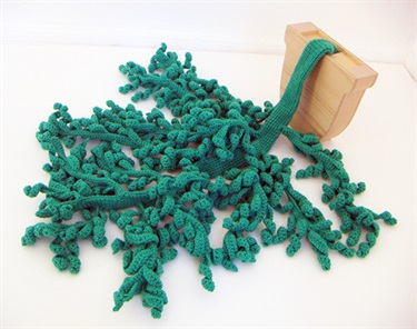 Sarah Newall, Koromiko, acrylic yarn, plywood, pine, 19 x 60 x 60 cm. Courtesy of James Dorahy Project Space.