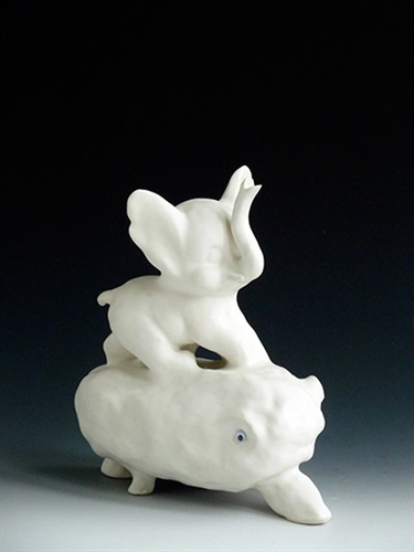 Lynda Draper, White Elephant, porcelain, plastic, 24 x 22 x 12 cm. Courtesy of Stella Downer Fine Art and Gallerysmith.