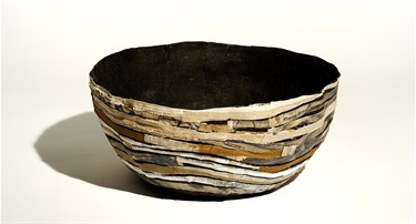 Ruth Levine, Layered Bowl, linen, 25 x 25 x 17 cm.