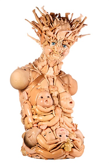 Freya Jobbins, Juno the other Hera, fibreglass vintage mannequin, plastic dolls, 80 x 50 x 45 cm.