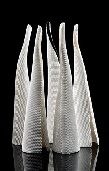 Titania Henderson, Remembering, bone china, 37 x 30 x 25 cm. Courtesy of Karen Woodbury Gallery.