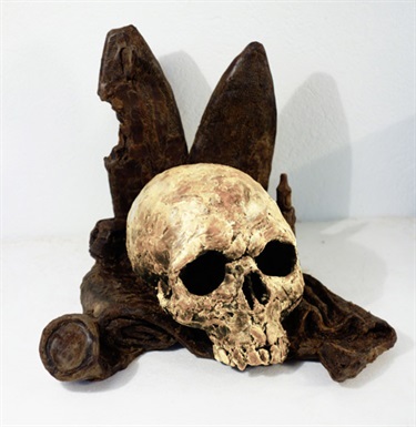 Cathy Weiszmann, Maroubra Momento Mori, bronze, 25 x 20 x 30 cm.