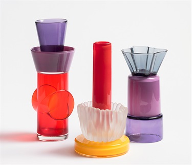 Paul McInnes, The Tears of Things (Finlandia), blown glass and found (glass) objects, 45 x 40 x 20 cm. Gaffer: Annette Blair.